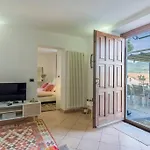 Vicolo Dei Fiori *